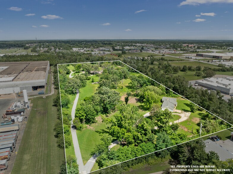 400 W Lilac St, Rogers, AR à vendre - Photo principale - Image 1 de 12