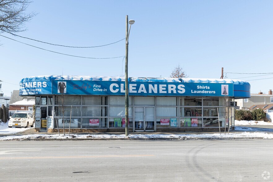 25 Nassau Blvd, West Hempstead, NY à vendre - Photo du bâtiment - Image 3 de 5