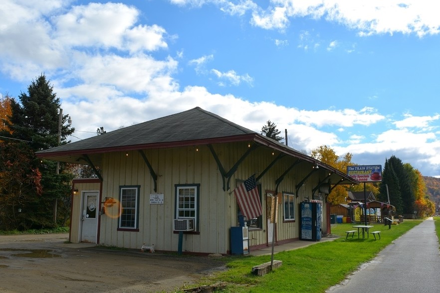 1 Railroad St, Warren, PA à vendre - Photo du bâtiment - Image 1 de 1