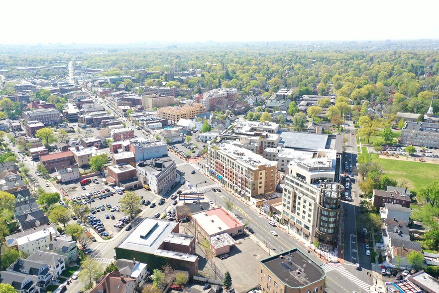 665-679 Bloomfield Ave, Montclair, NJ à louer - Photo du bâtiment - Image 3 de 6