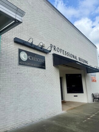 Plus de détails pour 694 Baldwin Ave, Defuniak Springs, FL - Bureau à louer