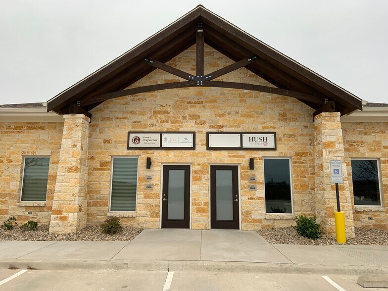4645 Wyndham Ln, Frisco, TX à louer - Photo du bâtiment - Image 2 de 3