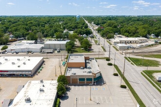 119 W 6th Ave, El Dorado, KS - Aerial  map view