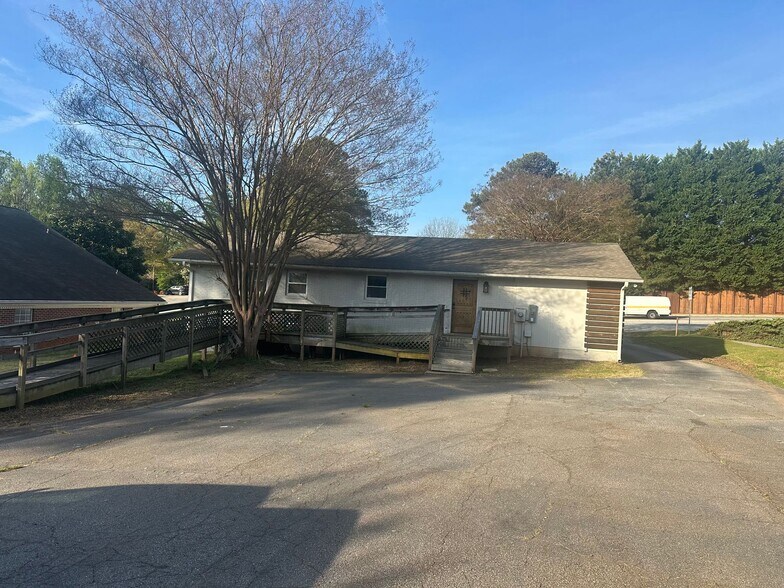 1320 Haywood Rd, Greenville, SC à vendre - Photo du bâtiment - Image 2 de 13