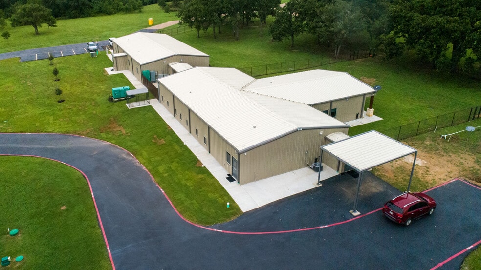 40693 Center Hill Road rd, Hempstead, TX à vendre - Photo du bâtiment - Image 2 de 88