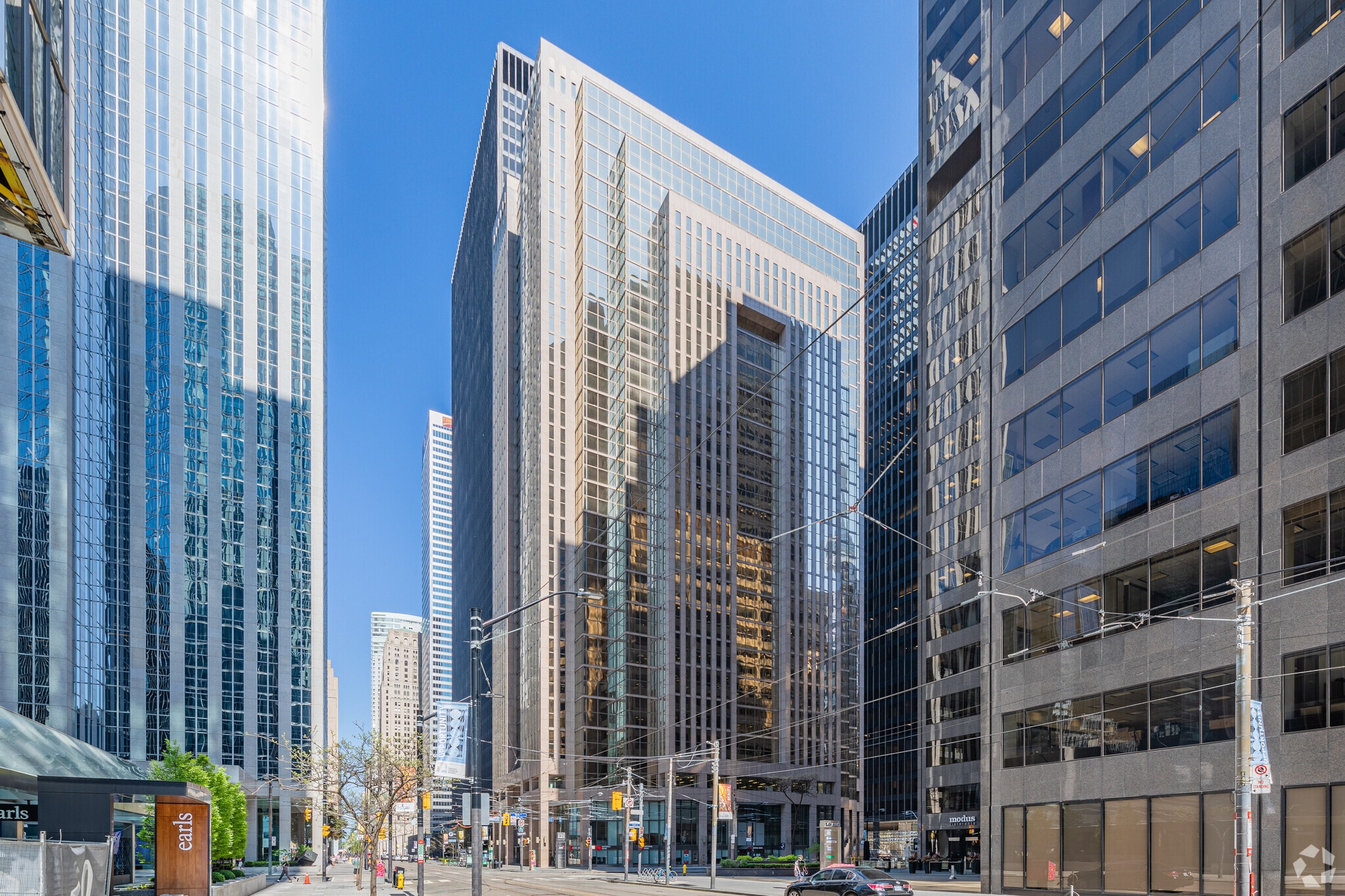 121 King St W, Toronto, ON à louer Photo du bâtiment- Image 1 de 7