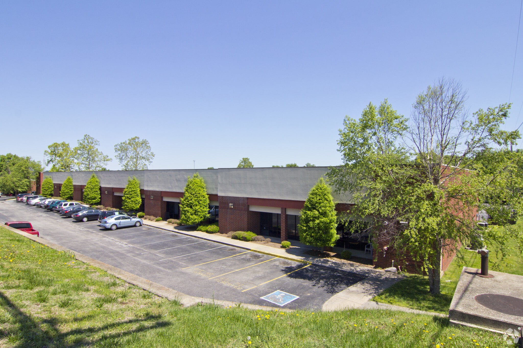 830 Fesslers Pky, Nashville, TN for lease Primary Photo- Image 1 of 16