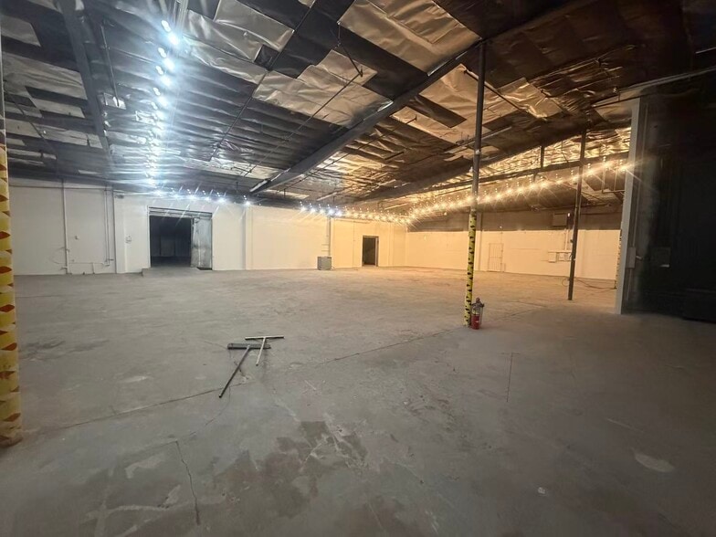 571-573 Monterey Pass Rd, Monterey Park, CA for lease - Building Photo - Image 2 of 6