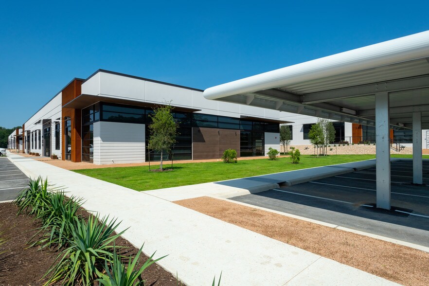 111 Tower Dr, San Antonio, TX for lease - Building Photo - Image 2 of 4