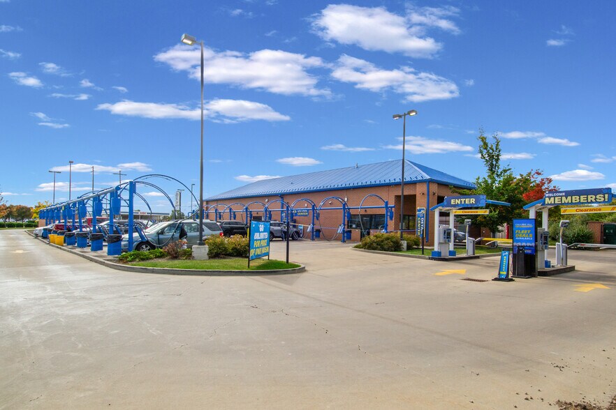 1521 E Alexis Rd, Toledo, OH à vendre - Photo du bâtiment - Image 3 de 6