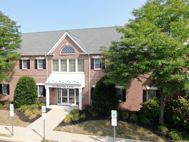 54 Friends Ln, Newtown, PA for lease - Building Photo - Image 3 of 10