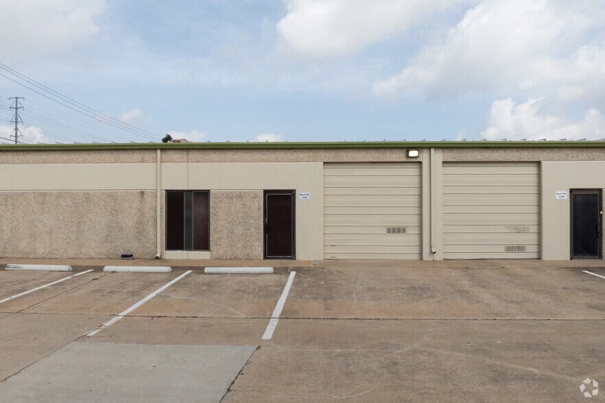 5214 Burleson Rd, Austin, TX à louer - Photo du bâtiment - Image 3 de 18