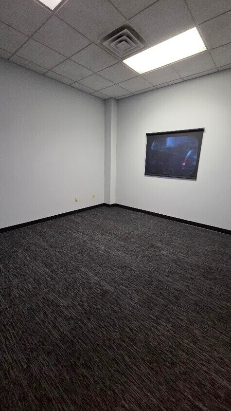 4670 Polaris Ave, Las Vegas, NV à louer Photo intérieure- Image 1 de 1