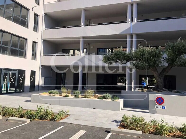 365 Camp De Sarlier, Aubagne à louer - Photo du bâtiment - Image 2 de 3