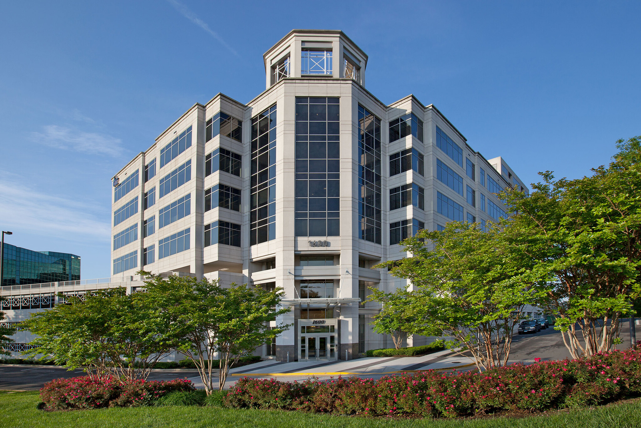 1600 International Dr, McLean, VA for lease Building Photo- Image 1 of 16