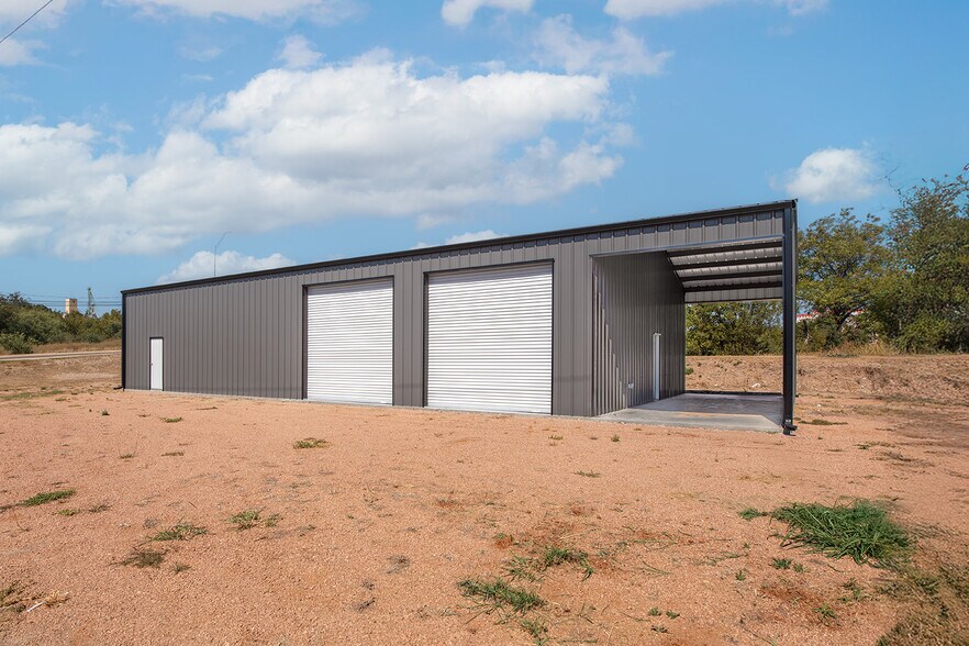 101 Richards st, Brady, TX à vendre - Photo du bâtiment - Image 3 de 18