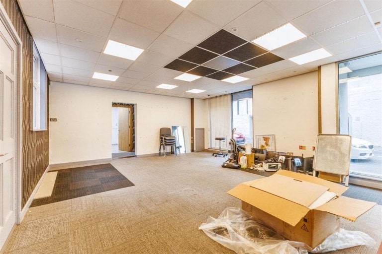 1-3 Swan Ln, Evesham for lease - Interior Photo - Image 3 of 5