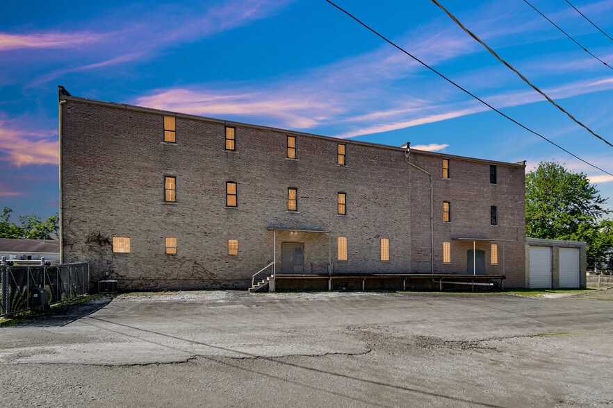 15300 Greenwood Rd, South Holland, IL for sale - Building Photo - Image 1 of 21