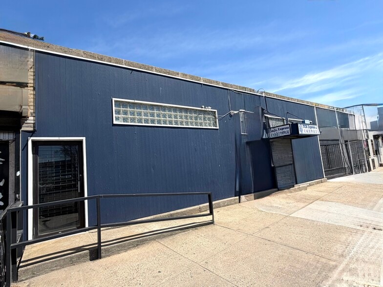 153-33 Rockaway Blvd, Jamaica, NY for sale - Building Photo - Image 2 of 8