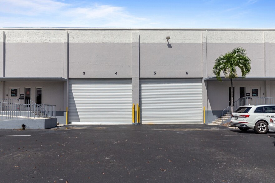 7950-7966 NW 14th St, Miami, FL à louer - Photo du bâtiment - Image 3 de 30