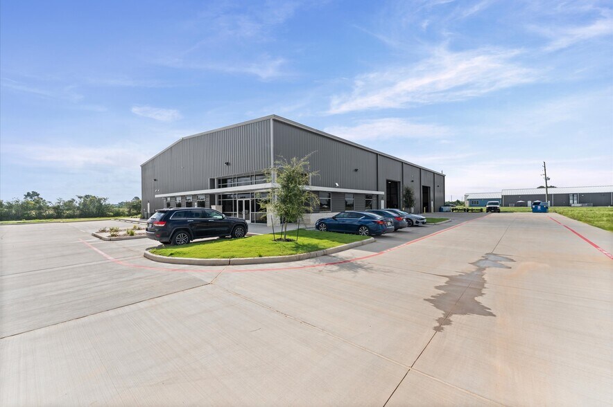 20223 Binford Rd, Waller, TX à louer - Photo du bâtiment - Image 3 de 16