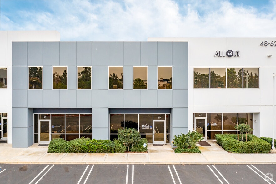 48-62 Maxwell, Irvine, CA for lease - Building Photo - Image 3 of 5