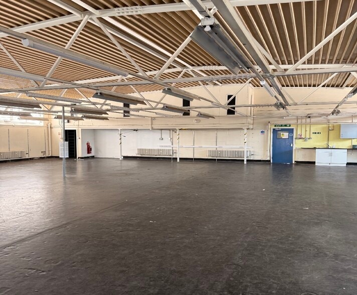 221 Hordern Rd, Wolverhampton for lease - Interior Photo - Image 2 of 2