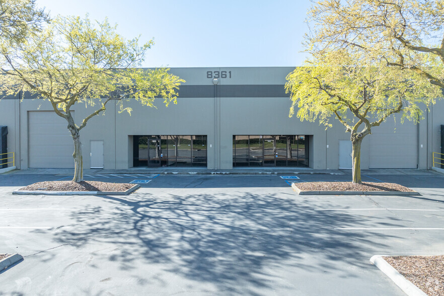 8361 Rovana Cir, Sacramento, CA for lease - Building Photo - Image 1 of 8