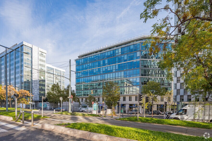 2 Place Laurent D'Arvieux, Marseille for lease - Building Photo - Image 3 of 6