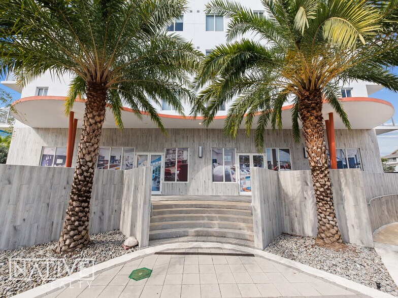 2500 SW 22nd Ter, Fort Lauderdale, FL à louer - Photo du bâtiment - Image 1 de 26