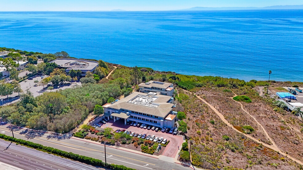 6185-6187 Carpinteria Ave, Carpinteria, CA for sale - Aerial - Image 1 of 13