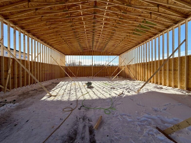 369 Riverwood dr, Burlington, ND for sale - Interior Photo - Image 3 of 10