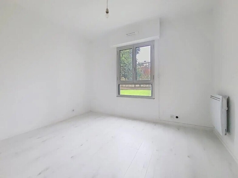 Office in Issy-les-Moulineaux for sale - Interior Photo - Image 2 of 4