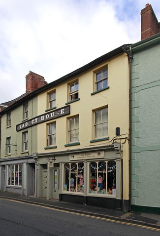 More details for 98 The Struet, Brecon - Retail for Sale