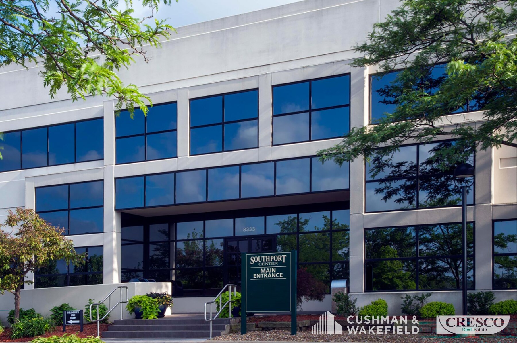 8333 Rockside Rd, Valley View, OH for lease Building Photo- Image 1 of 7