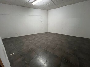 Retail in Illescas, Toledo for lease Interior Photo- Image 2 of 10