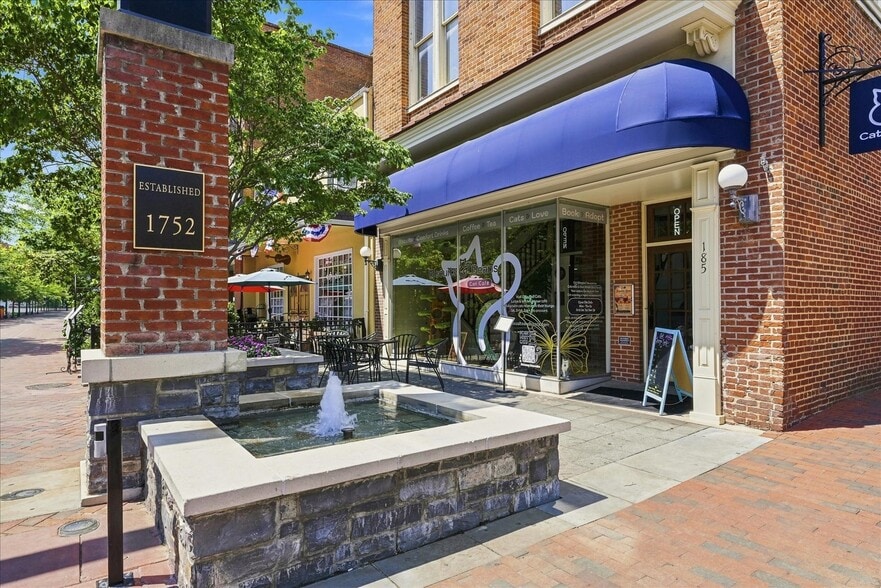 185 N Loudoun St, Winchester, VA à vendre - Photo du bâtiment - Image 2 de 24