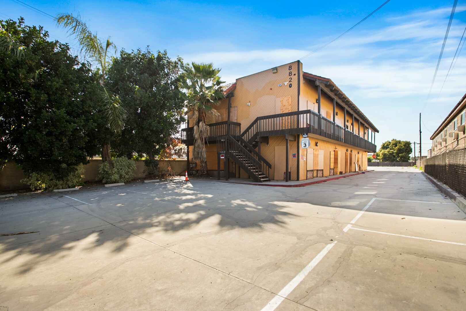 8820 Artesia Blvd, Bellflower, CA à vendre Photo principale- Image 1 de 14