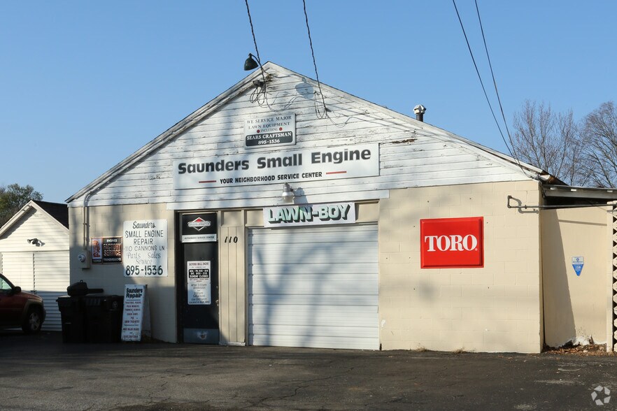 110 Cannons Ln, Louisville, KY à louer - Photo du bâtiment - Image 2 de 2