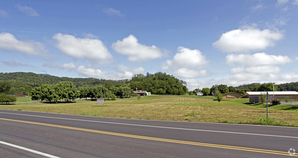 Waldens Creek Rd, Sevierville, TN à vendre - Photo principale - Image 1 de 13