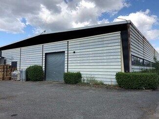 Plus de détails pour 6 Rue Yves Toudic, Vénissieux - Bureau, Local d'activités à louer