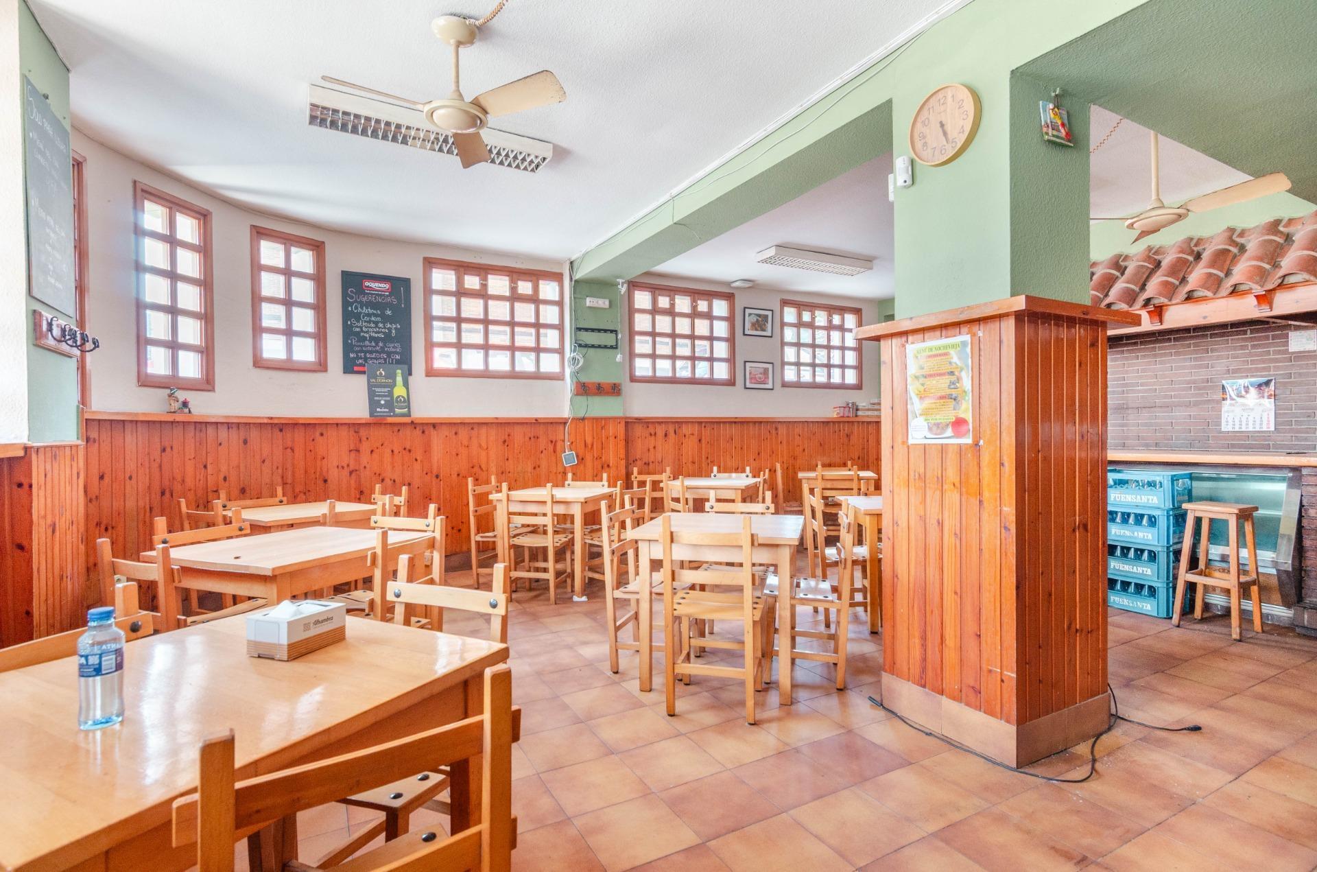 Calle Feijoó, 42, Gijón, Asturias for sale Interior Photo- Image 1 of 35