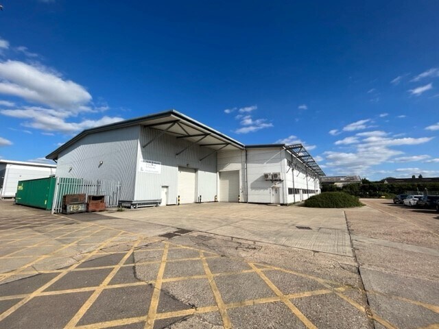 Bilton Rd, Hitchin à vendre - Photo du bâtiment - Image 2 de 7