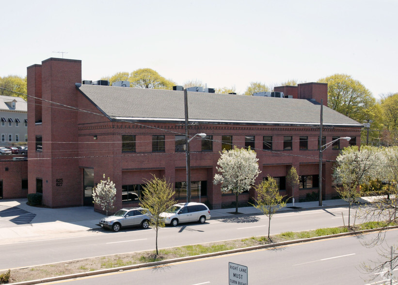 825-827 N Main St, Providence, RI à vendre - Photo du bâtiment - Image 1 de 1