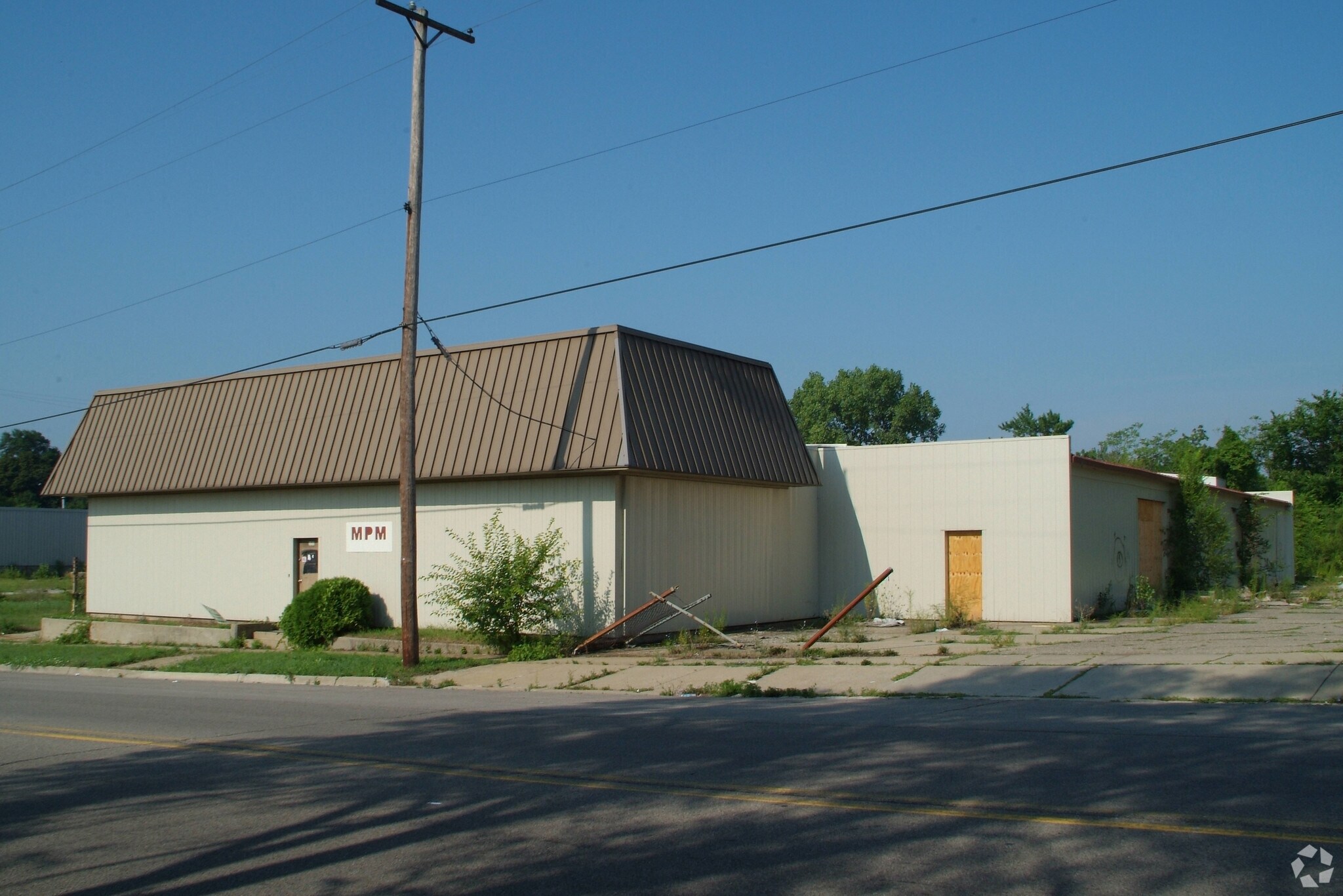 350 S Sanford St, Pontiac, MI à louer Photo du bâtiment- Image 1 de 6