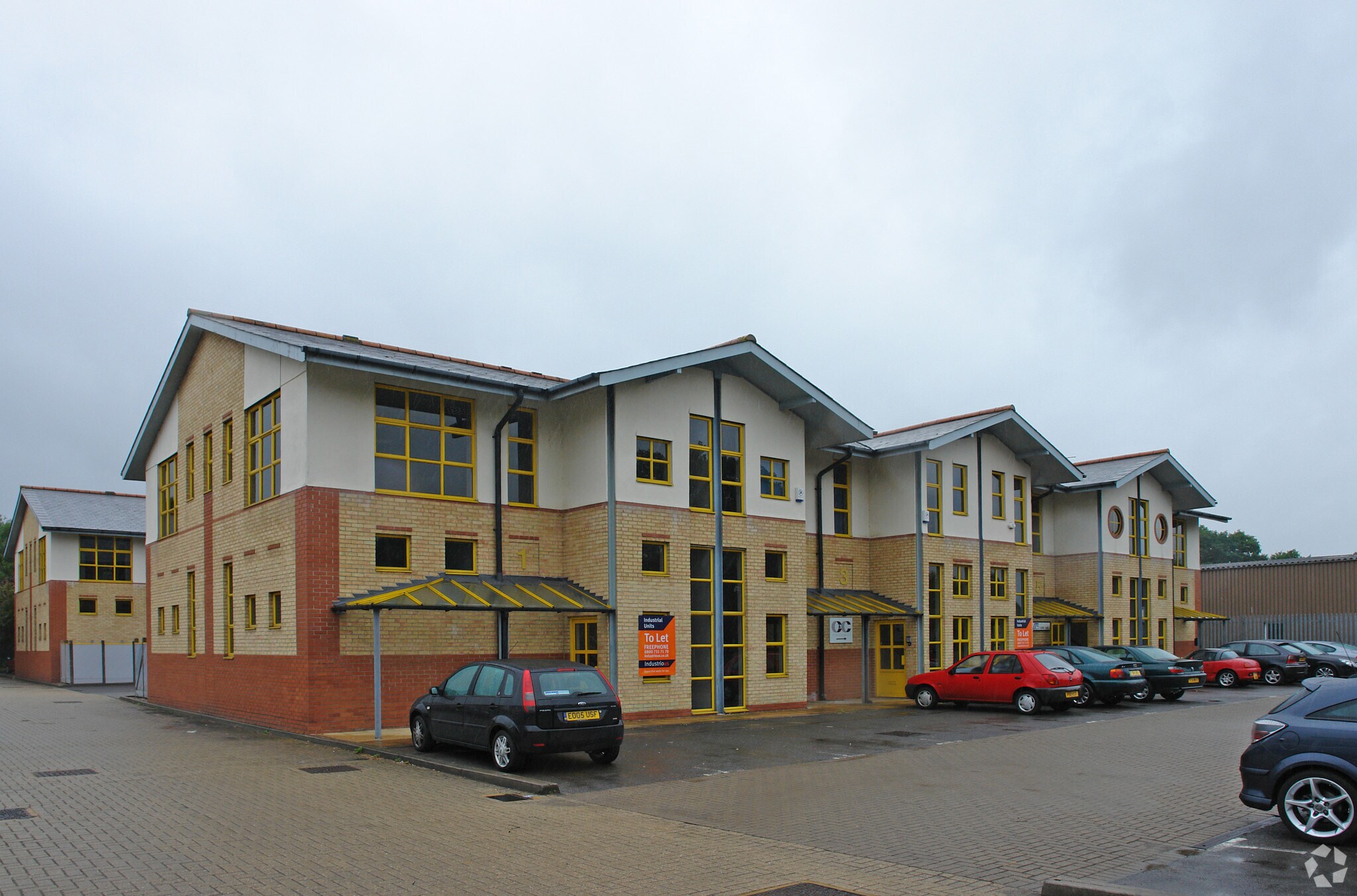 Eelmoor Rd, Farnborough for lease Primary Photo- Image 1 of 7