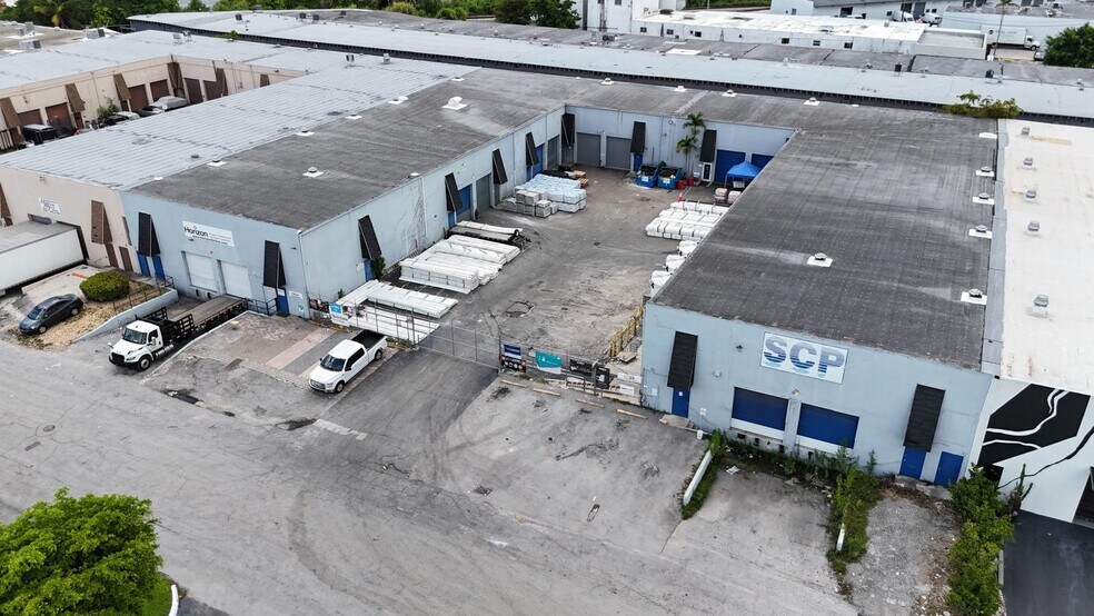 7360 SW 45th St, Miami, FL à vendre - Photo du bâtiment - Image 3 de 6