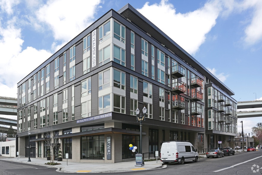 1411 NW Quimby St, Portland, OR for lease - Primary Photo - Image 1 of 92