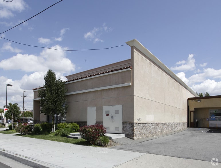 2790-2798 W Ball Rd, Anaheim, CA for lease - Building Photo - Image 3 of 10