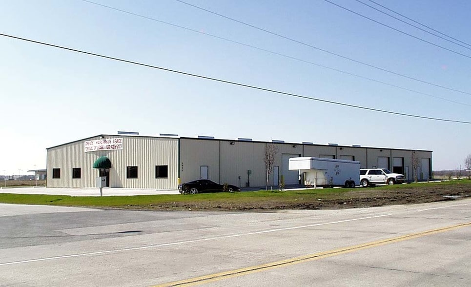 5940 Kroger Dr, Fort Worth, TX for lease - Building Photo - Image 2 of 16